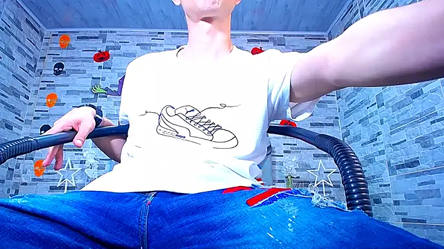 ADAM HOT online show from October 25, 2025, 12:40 am