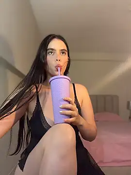 Snapshot of Mavi_Coless chatting on June 27, 2026, 1:32 am Mavi Coless online show from June 27, 2026, 1:32 am