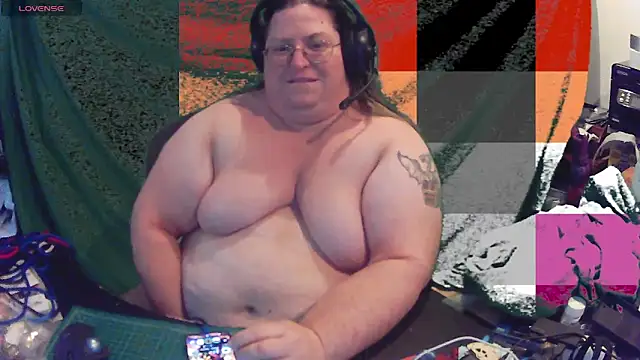 ShibariTurtleDuck online show from June 19, 2026, 5:17 pm