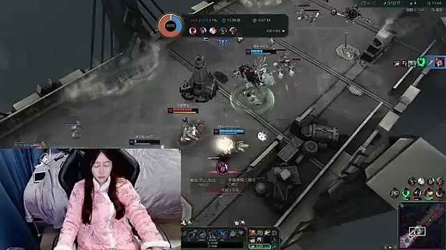 Angelababy001 online show from January 4, 2025, 4:43 pm