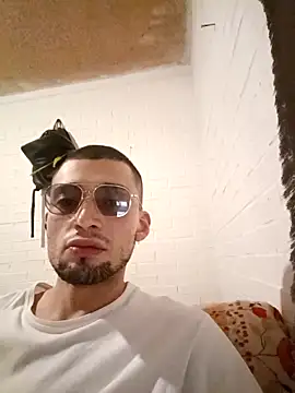 Snapshot of Suggarwhite18CM chatting on November 10, 2025, 7:51 am Suggarwhite18CM online show from November 10, 2025, 7:51 am