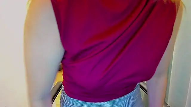 Snapshot of realfairy chatting on October 21, 2025, 8:20 pm realfairy online show from October 21, 2025, 8:20 pm