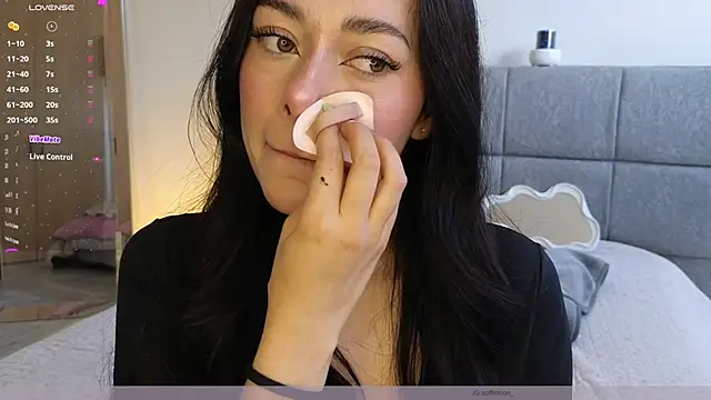 Soffimoon  online show from February 26, 2026, 7:24 pm