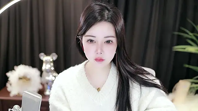 Qiaoqiao  online show from January 1, 2025, 9:49 am
