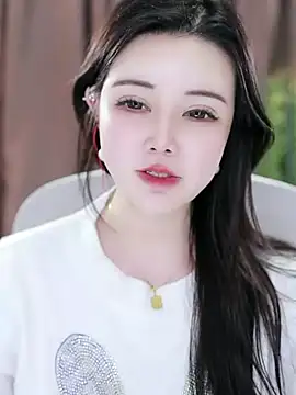 Qiaoqiao  online show from January 27, 2025, 6:31 pm