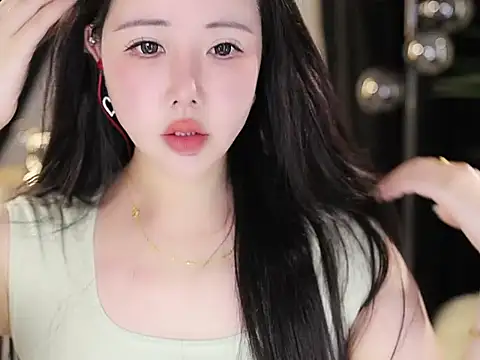 Qiaoqiao  online show from October 1, 2025, 6:19 am