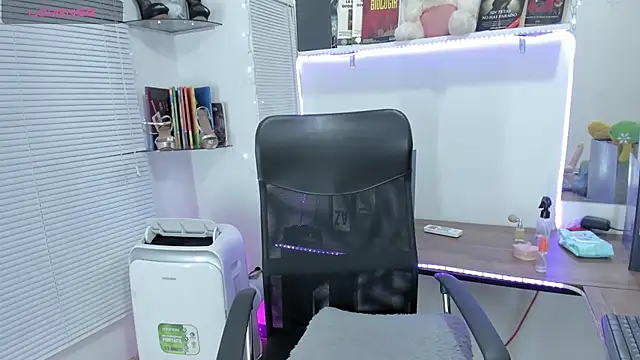 SWEETSAMY39715 online show from March 3, 2025, 4:35 pm