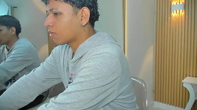 Snapshot of axel_ps chatting on September 28, 2025, 3:45 am axel ps online show from September 28, 2025, 3:45 am