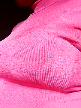 Snapshot of MayaMellow210 chatting on September 26, 2025, 2:32 pm MayaMellow210 online show from September 26, 2025, 2:32 pm