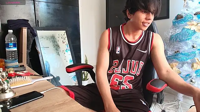 Haruto2001 online show from December 15, 2024, 4:48 pm