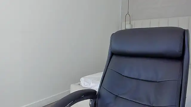 Snapshot of kosmic_Angel chatting on January 20, 2025, 4:45 pm kosmic Angel online show from January 20, 2025, 4:45 pm