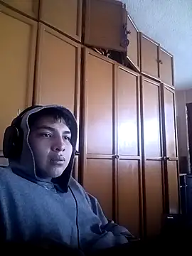 Snapshot of LoganFinds chatting on October 1, 2025, 2:23 pm LoganFinds online show from October 1, 2025, 2:23 pm