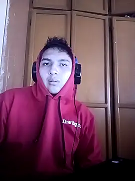 Snapshot of LoganFinds chatting on October 17, 2025, 2:41 pm LoganFinds online show from October 17, 2025, 2:41 pm