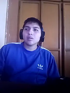 Snapshot of LoganFinds chatting on November 17, 2025, 2:12 pm LoganFinds online show from November 17, 2025, 2:12 pm