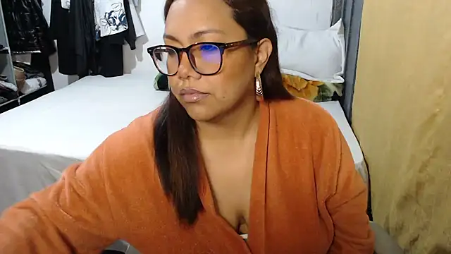 rainhavenus2024 online show from September 23, 2025, 11:02 am