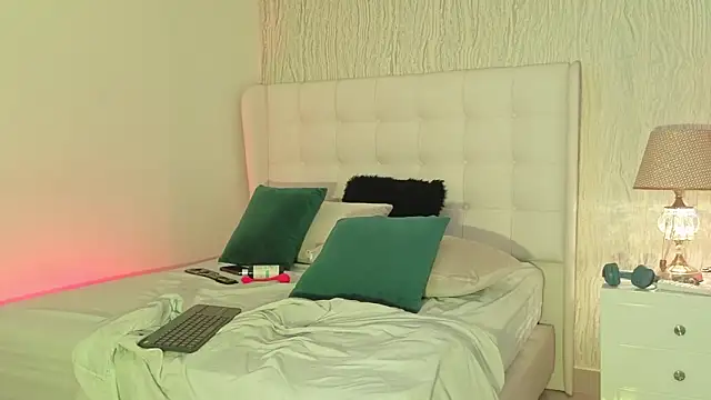 Luisa0110 online show from January 31, 2026, 7:11 pm