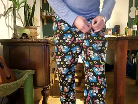 Snapshot of stavroun chatting on November 6, 2025, 12:44 am stavroun online show from November 6, 2025, 12:44 am