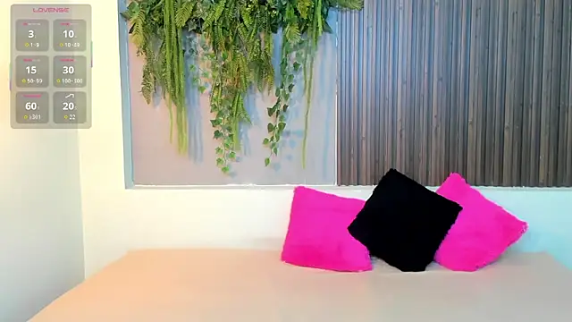 Snapshot of AmyBarton02 chatting on September 18, 2025, 4:42 pm AmyBarton02 online show from September 18, 2025, 4:42 pm