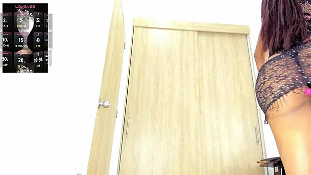 Tsblackxx online show from April 28, 2026, 8:58 pm