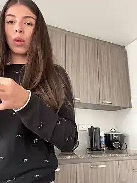 AmmyCollinsW online show from December 6, 2024, 8:29 pm