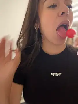 AmmyCollinsW online show from February 6, 2025, 5:19 pm