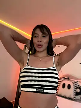 AmmyCollinsW online show from October 21, 2025, 9:26 pm