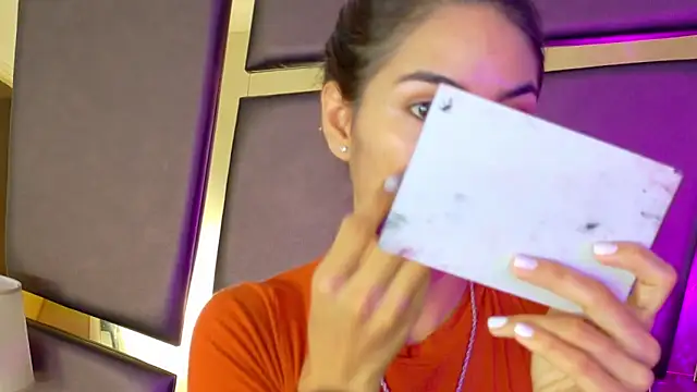 Snapshot of NicoleEsposito chatting on October 18, 2025, 12:39 pm NicoleEsposito online show from October 18, 2025, 12:39 pm