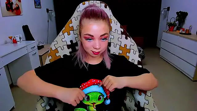 littleSiyfairy online show from January 28, 2025, 11:06 am