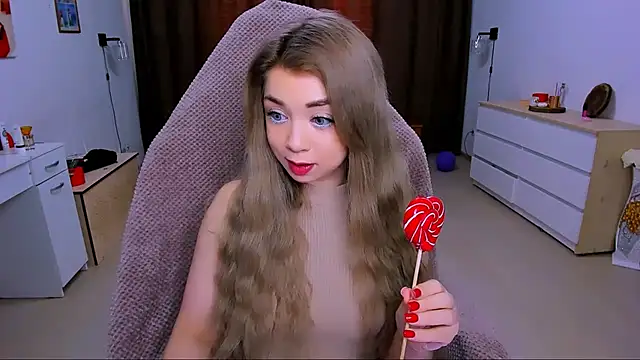 littleSiyfairy online show from March 17, 2025, 7:35 am