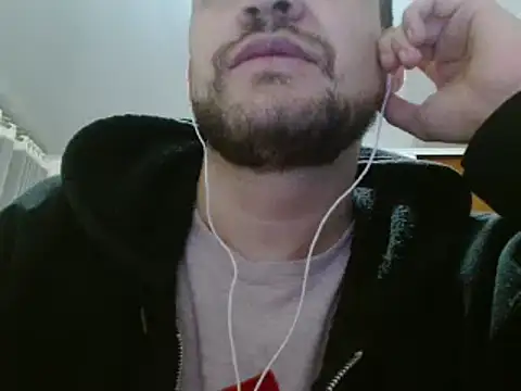 Snapshot of camiloking1720 chatting on December 4, 2024, 5:38 am camiloking1720 online show from December 4, 2024, 5:38 am