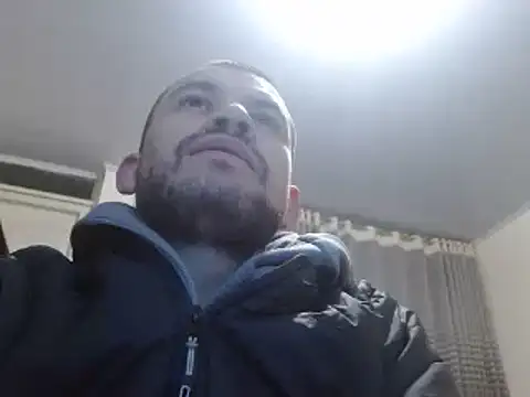 Snapshot of camiloking1720 chatting on January 13, 2025, 3:56 am camiloking1720 online show from January 13, 2025, 3:56 am