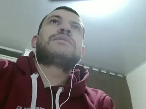 Snapshot of camiloking1720 chatting on February 6, 2025, 5:14 am camiloking1720 online show from February 6, 2025, 5:14 am