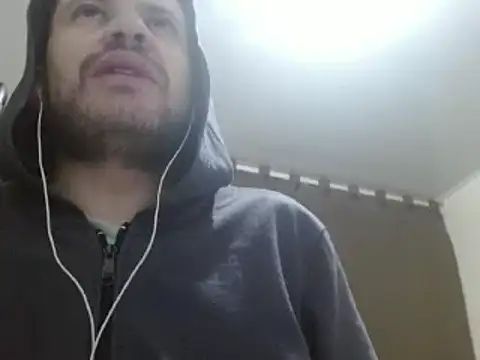 Snapshot of camiloking1720 chatting on February 6, 2025, 4:47 pm camiloking1720 online show from February 6, 2025, 4:47 pm