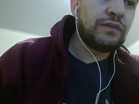 camiloking1720 online show from February 26, 2025, 6:15 am