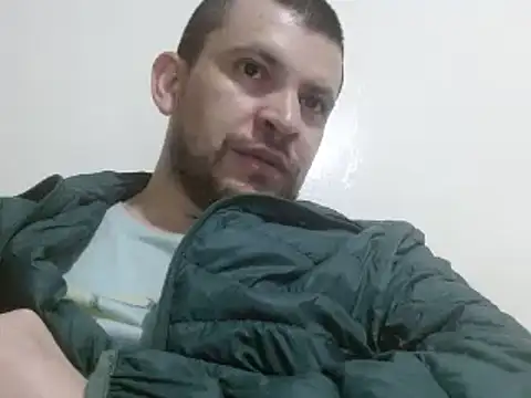 Snapshot of camiloking1720 chatting on February 27, 2025, 2:21 am camiloking1720 online show from February 27, 2025, 2:21 am