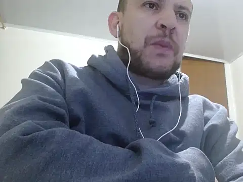 Snapshot of camiloking1720 chatting on September 25, 2025, 6:06 am camiloking1720 online show from September 25, 2025, 6:06 am