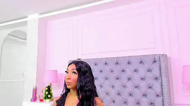 Snapshot of HaileeRoberts chatting on November 14, 2025, 12:15 pm HaileeRoberts online show from November 14, 2025, 12:15 pm