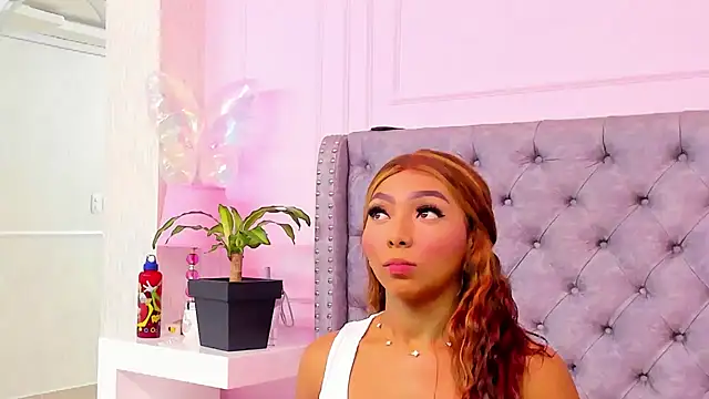 HaileeRoberts online show from March 16, 2026, 12:31 pm