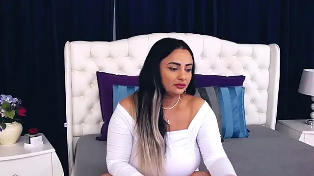 Snapshot of MayaJansen chatting on January 27, 2025, 12:48 pm MayaJansen online show from January 27, 2025, 12:48 pm