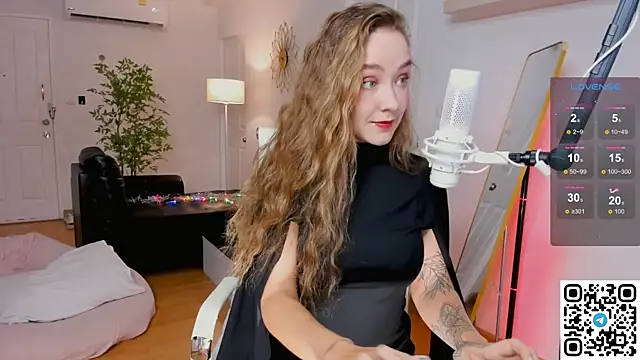 Snapshot of AngelPaull chatting on November 8, 2025, 9:24 pm AngelPaull online show from November 8, 2025, 9:24 pm