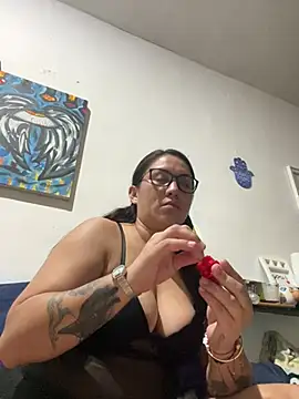 RenataMex online show from March 15, 2025, 11:39 pm