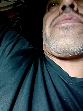 rodrig6987 1 online show from October 23, 2025, 2:44 am