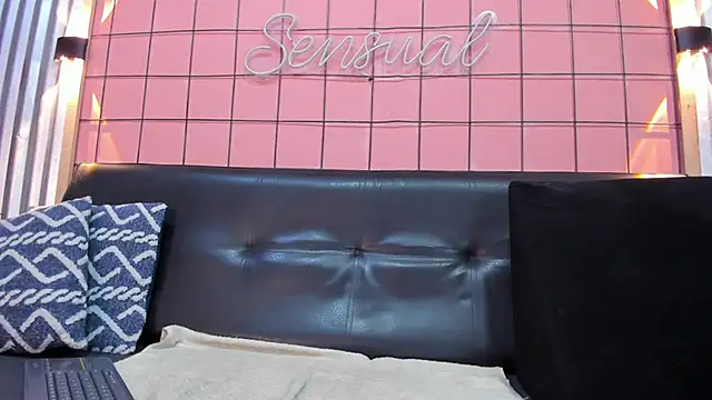 antony bigdick  online show from January 8, 2025, 1:11 am