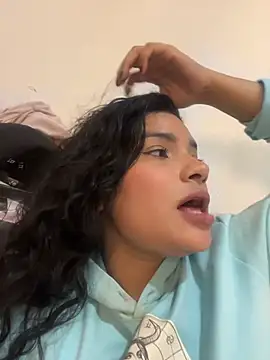 Snapshot of lolaa_staars chatting on October 25, 2025, 5:26 am lolaa staars online show from October 25, 2025, 5:26 am