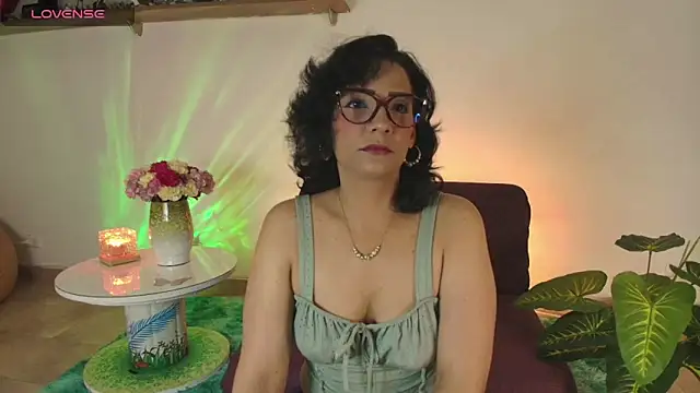 Elliee  online show from February 28, 2025, 12:09 pm