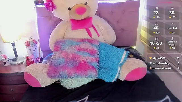 Snapshot of _EmiRhodes chatting on February 19, 2025, 2:01 am EmiRhodes online show from February 19, 2025, 2:01 am