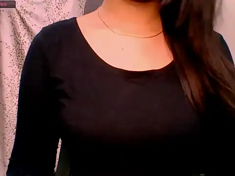 Snapshot of Nicole-wallace chatting on November 5, 2025, 3:56 pm Nicole-wallace online show from November 5, 2025, 3:56 pm