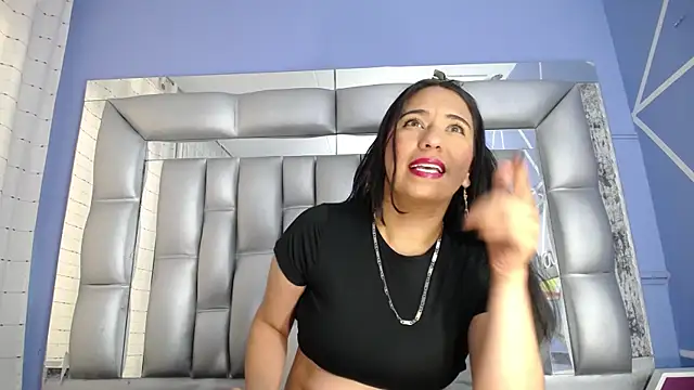 Snapshot of angelina_ny chatting on February 3, 2025, 7:42 pm angelina ny online show from February 3, 2025, 7:42 pm