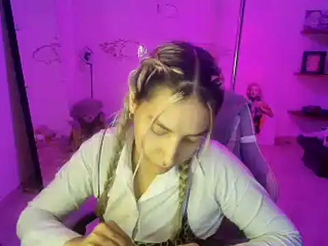 mandy berrys online show from June 13, 2026, 2:09 am