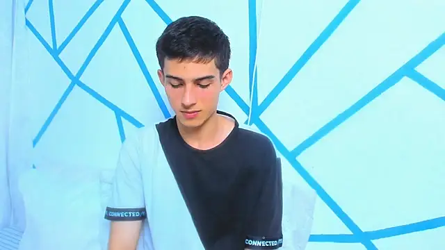 liam scott77 online show from February 7, 2025, 2:04 pm